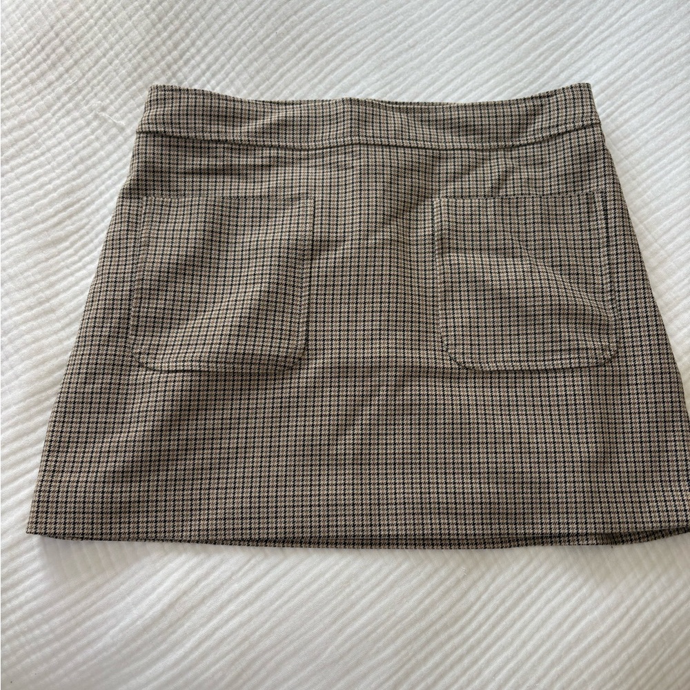 Aritzia Wilfred size 6 Classic Brown Check Mini Skirt